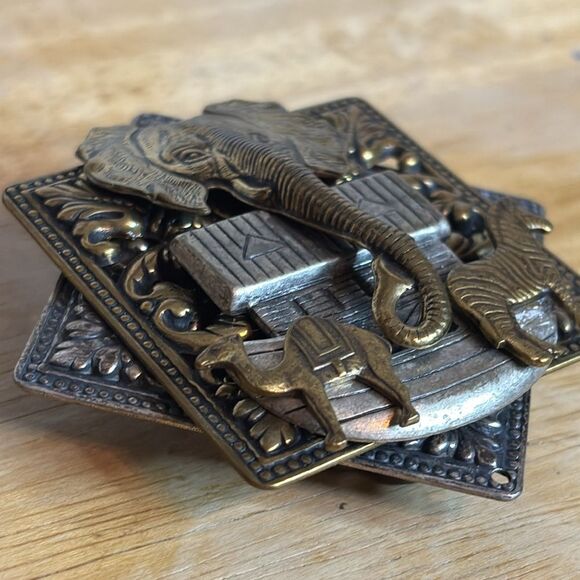 Vintage Folk Art Noah’s Ark Mixed Metal Elephant and Mixed Animals Money Clip - Picture 2 of 7